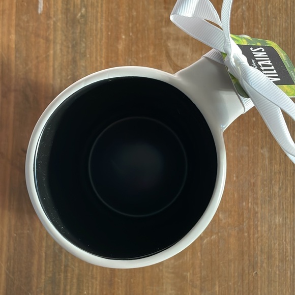 Disney Villians X Rae Dunn CRUELLA DeVille “Incredibly Fabulous” Mug (14) - Picture 6 of 7